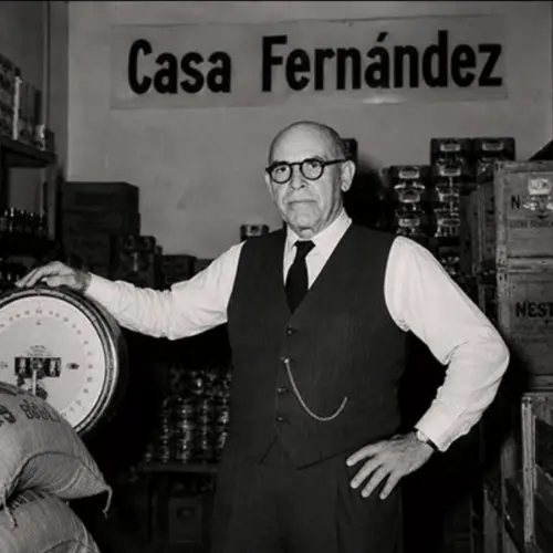Fundación - 1900
